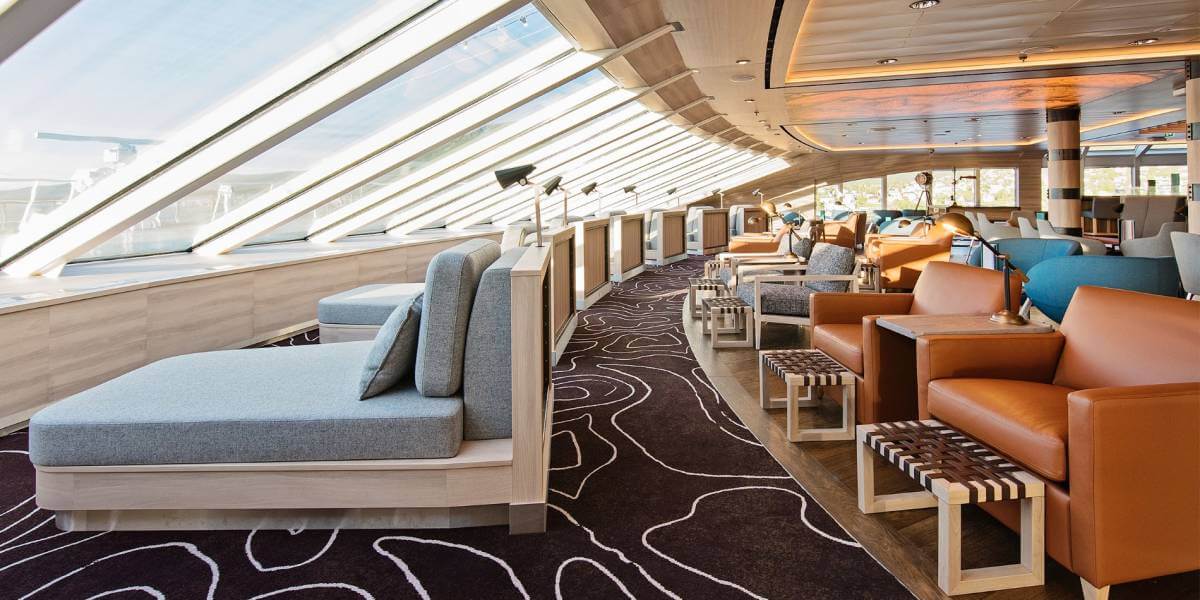 Hurtigruten - арктичний люксовий круїзний лайнер Hurtigruten - арктичний люксовий круїзний лайнер
